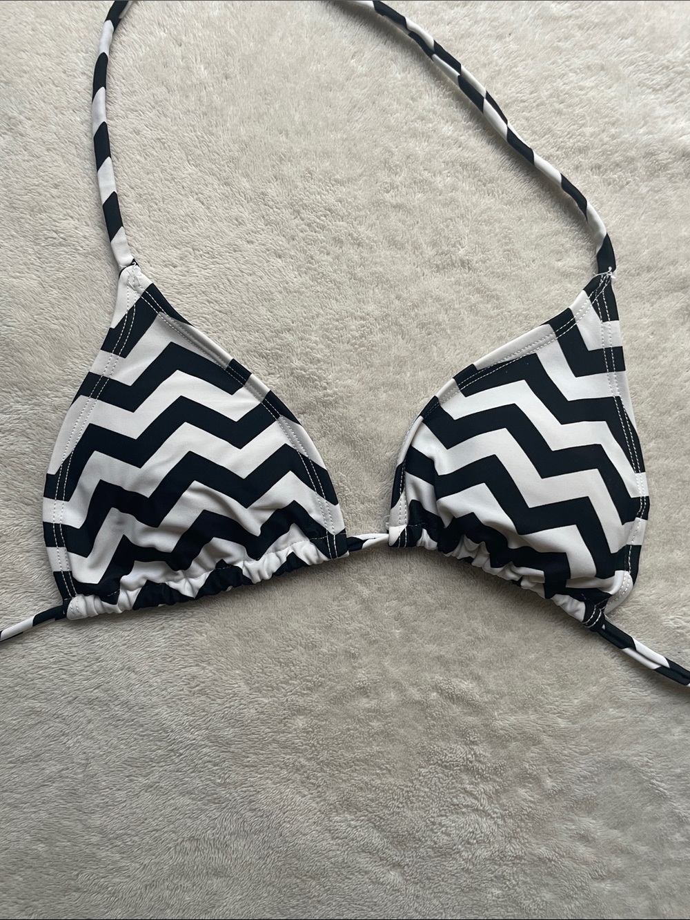 Bluenotes black & White zig zag bikini top